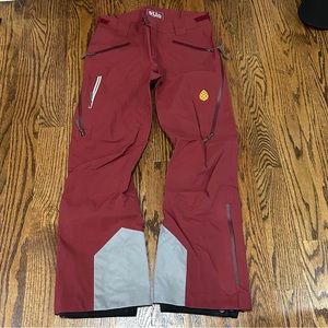Stio Environ Ski pant size 6 burgundy